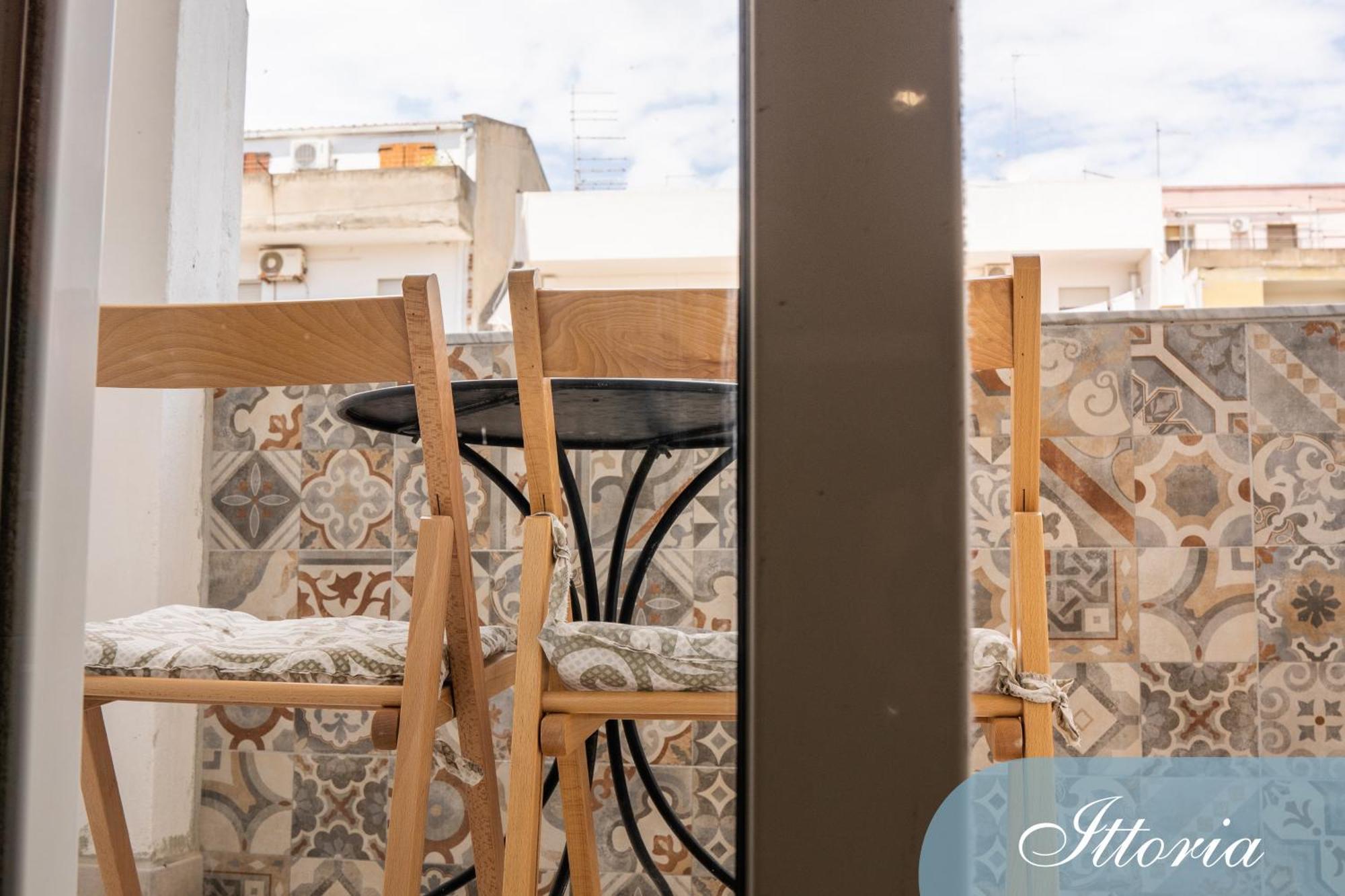 Domus Deianas Apartments Cagliari Luaran gambar